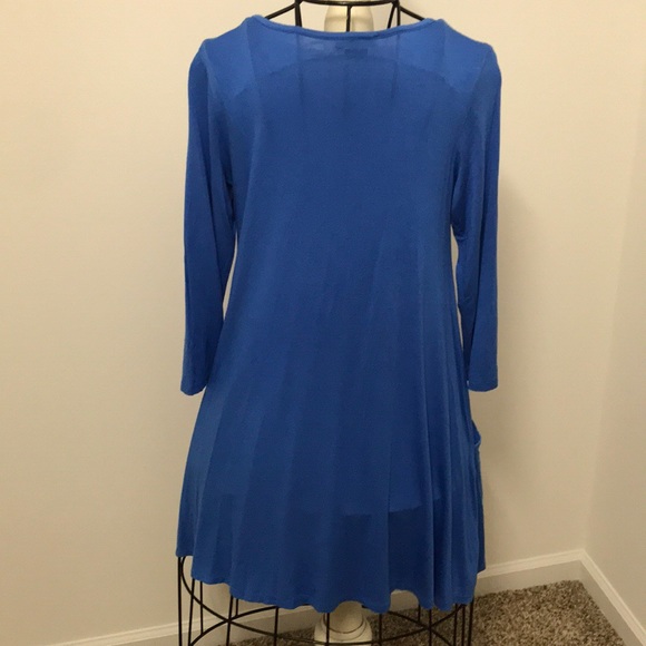 3/4 Sleeve Tunic with Pockets! - Picture 2 of 2